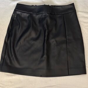 The Drop Elegant Black Faux Leather Skirt size small